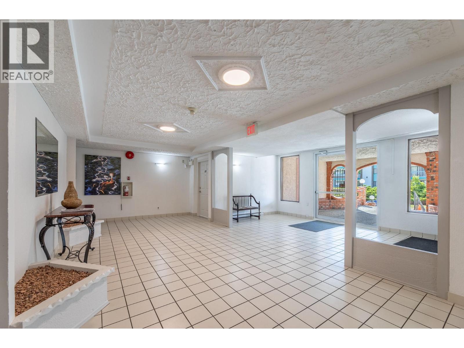 #203 22 Abbott Street - 19