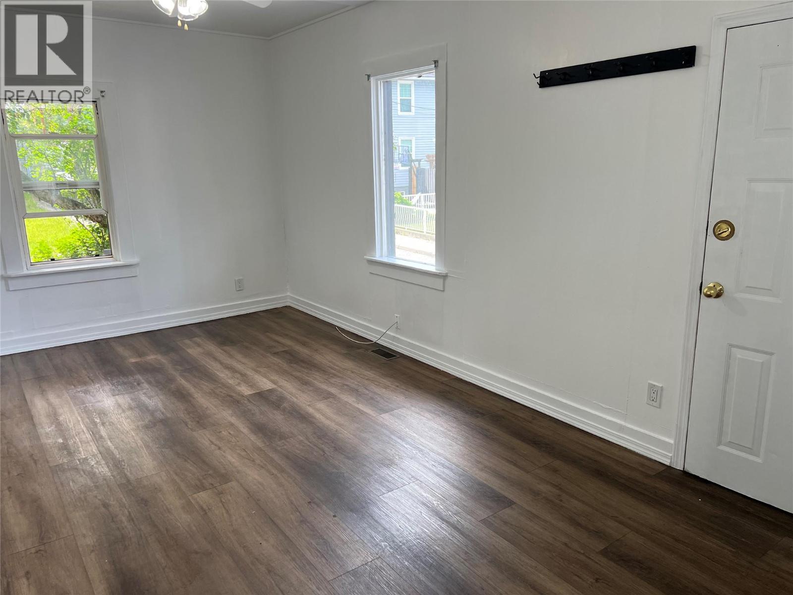 264 Old Rossland Avenue - 2