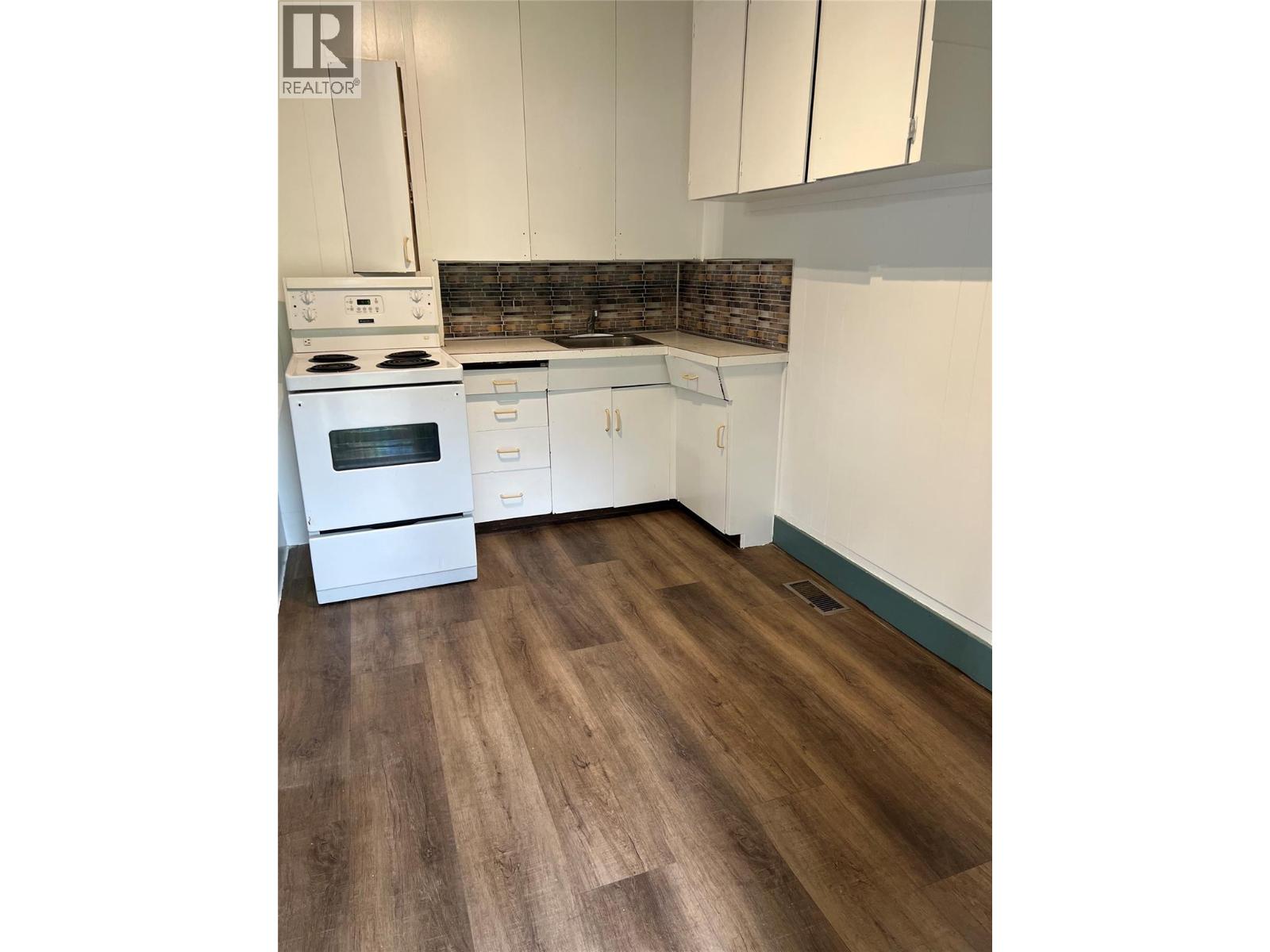264 Old Rossland Avenue - 7