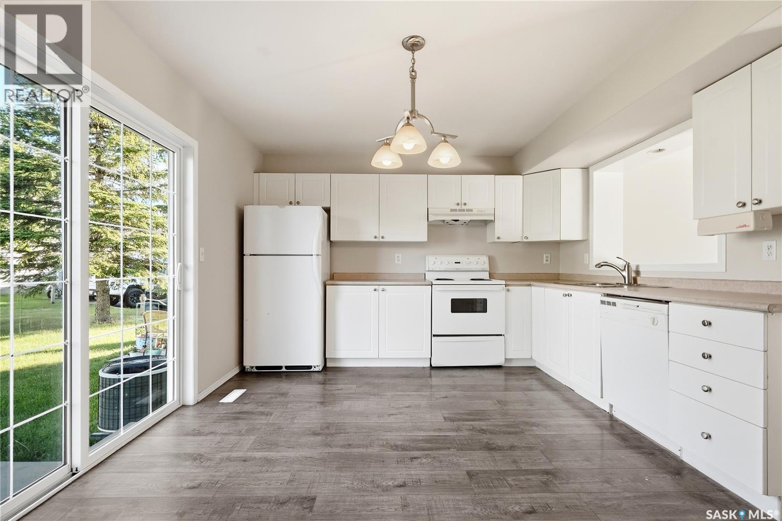 203 670 Kenderdine ROAD — photo 8