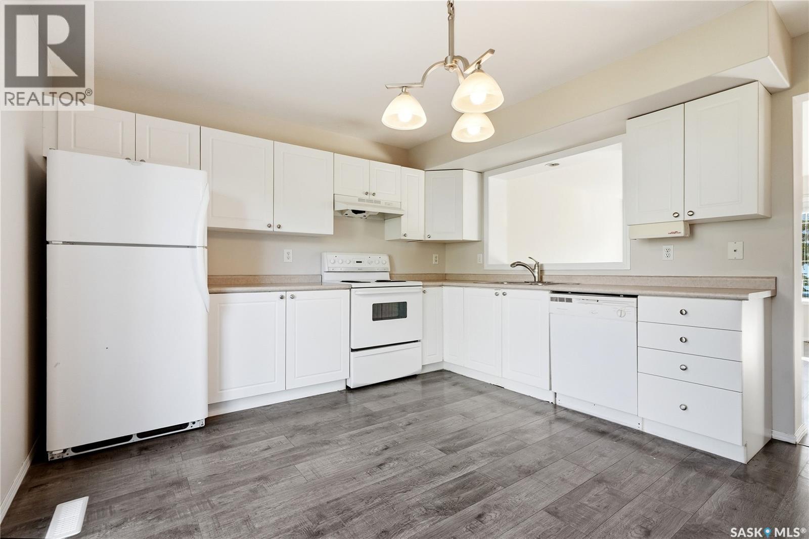 203 670 Kenderdine ROAD — photo 9