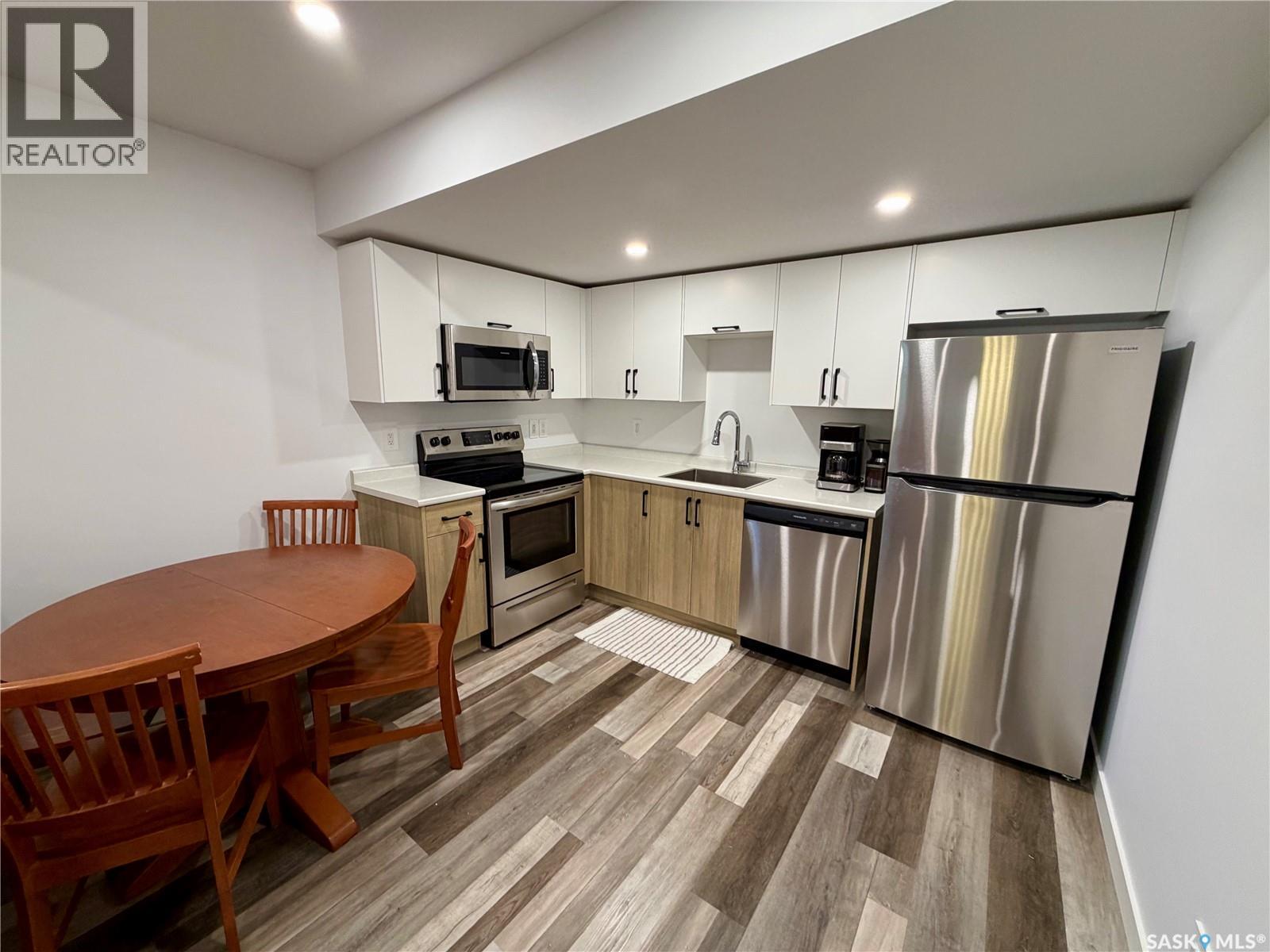 302 Chelsom MANOR — photo 28