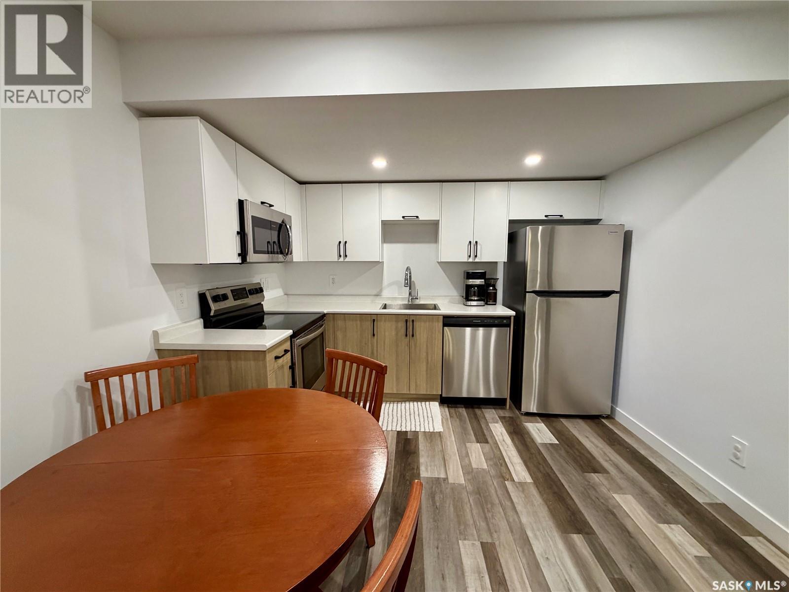 302 Chelsom MANOR — photo 30