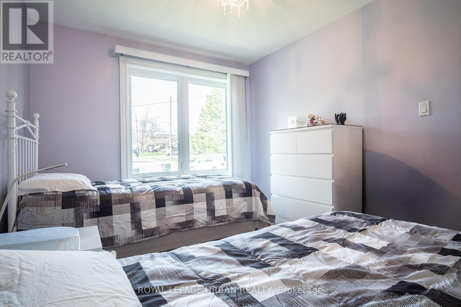 19 BATTERSEA CRESCENT - 11