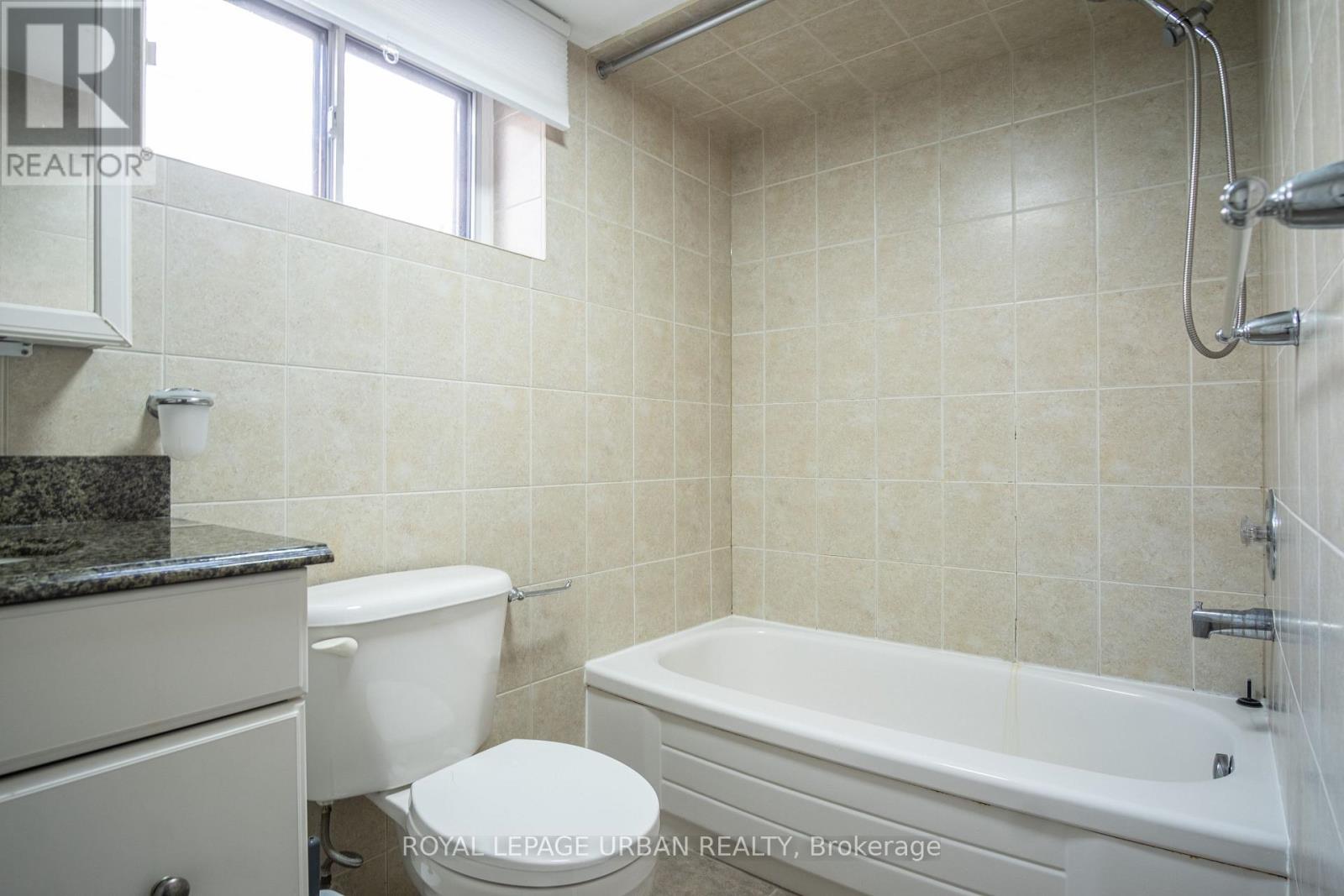 19 BATTERSEA CRESCENT - 33