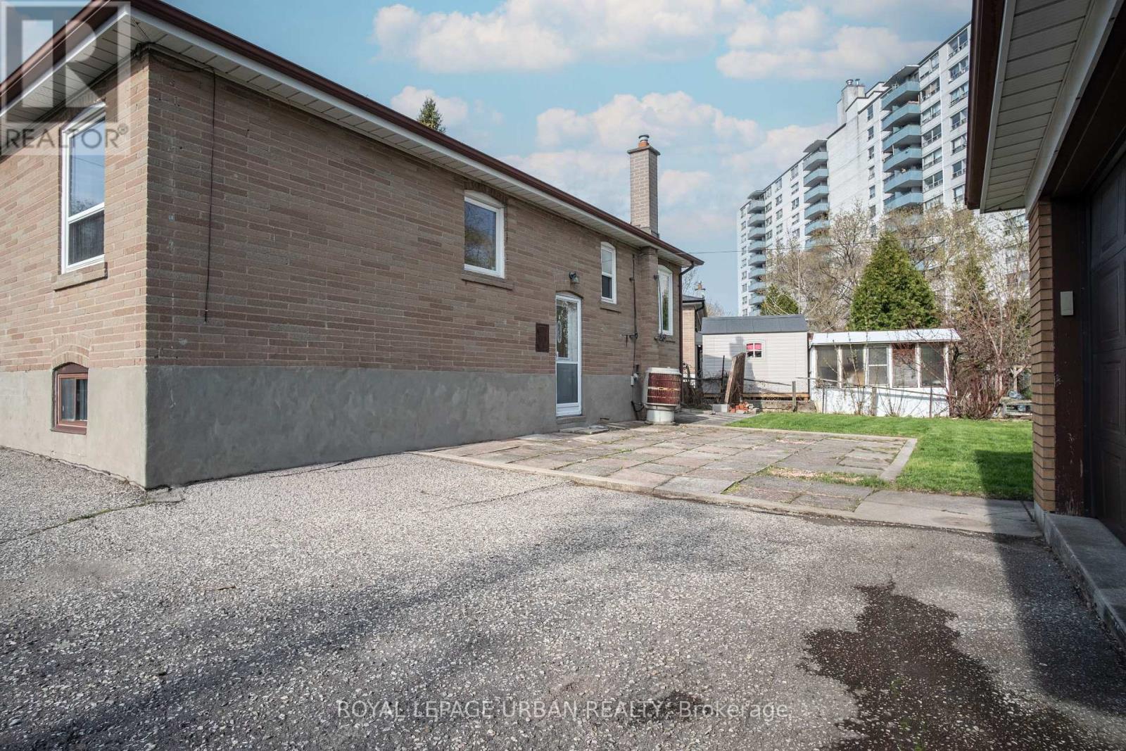 19 BATTERSEA CRESCENT - 35