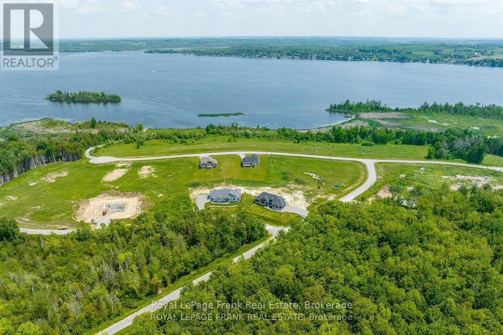 5 NIPIGON STREET - 3