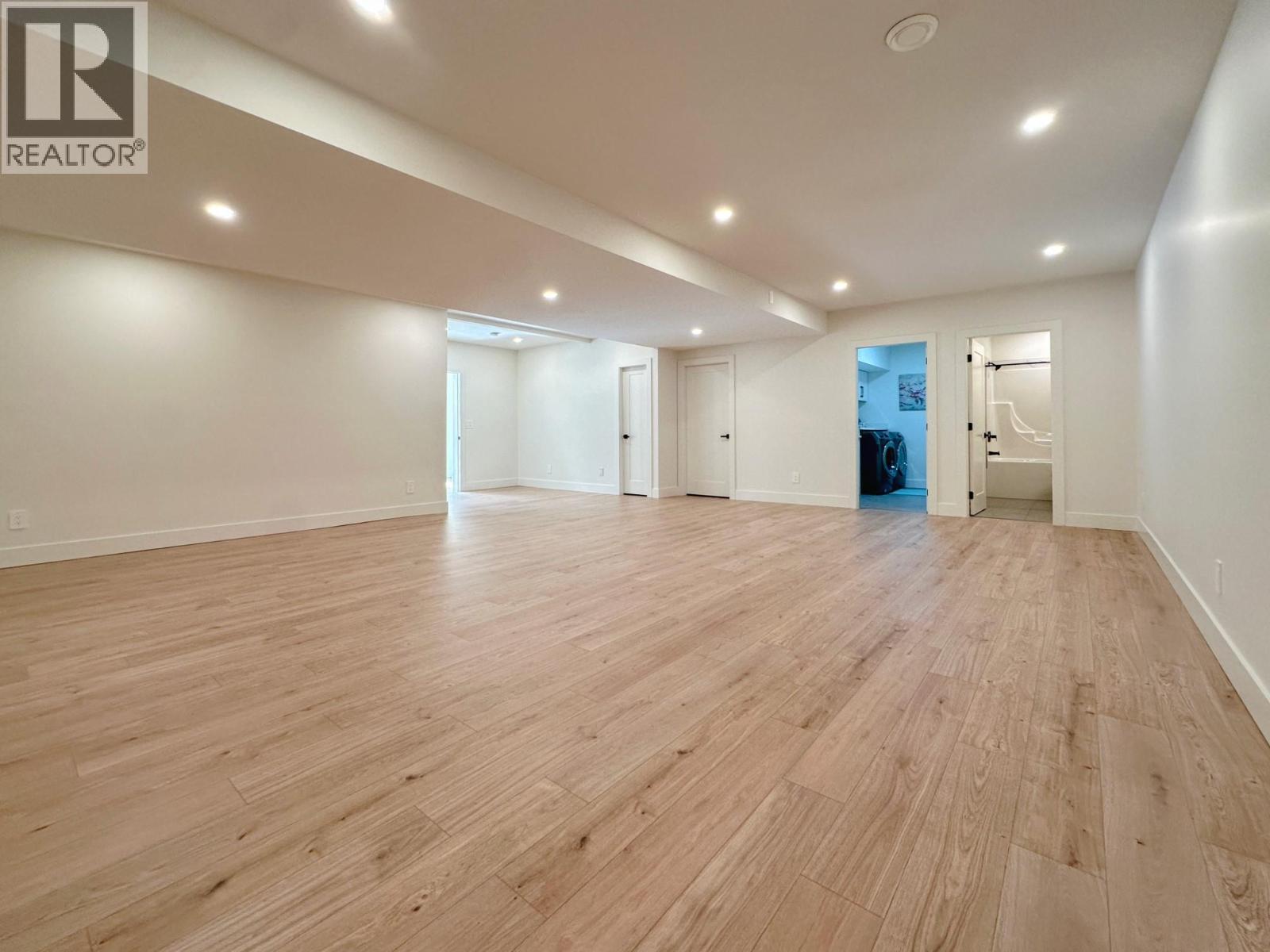 3627 FAIRWINDS Drive - 36
