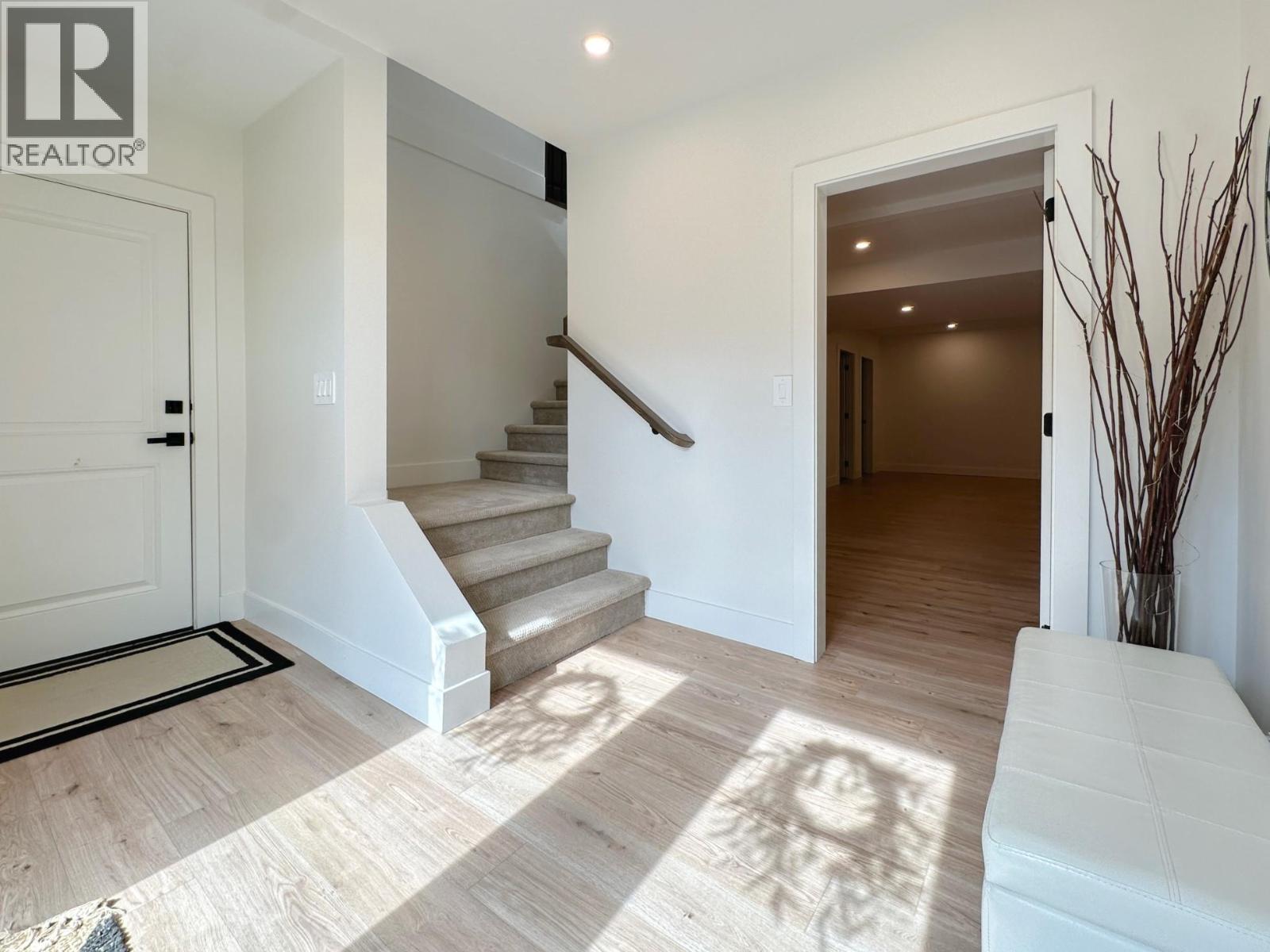 3627 FAIRWINDS Drive - 23