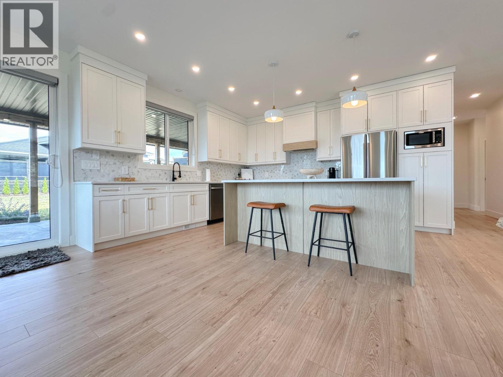 3627 FAIRWINDS Drive - 2