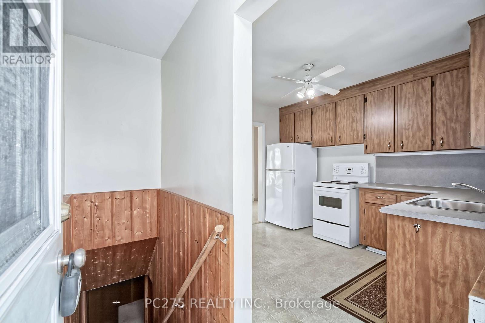 1461 TRAFALGAR STREET - 11