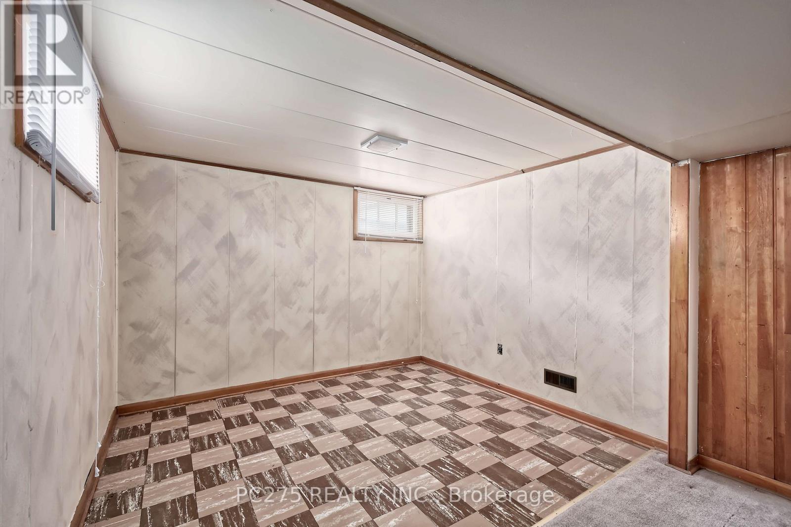 1461 TRAFALGAR STREET - 20