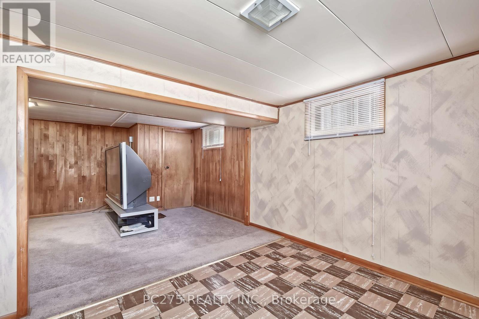 1461 TRAFALGAR STREET - 21