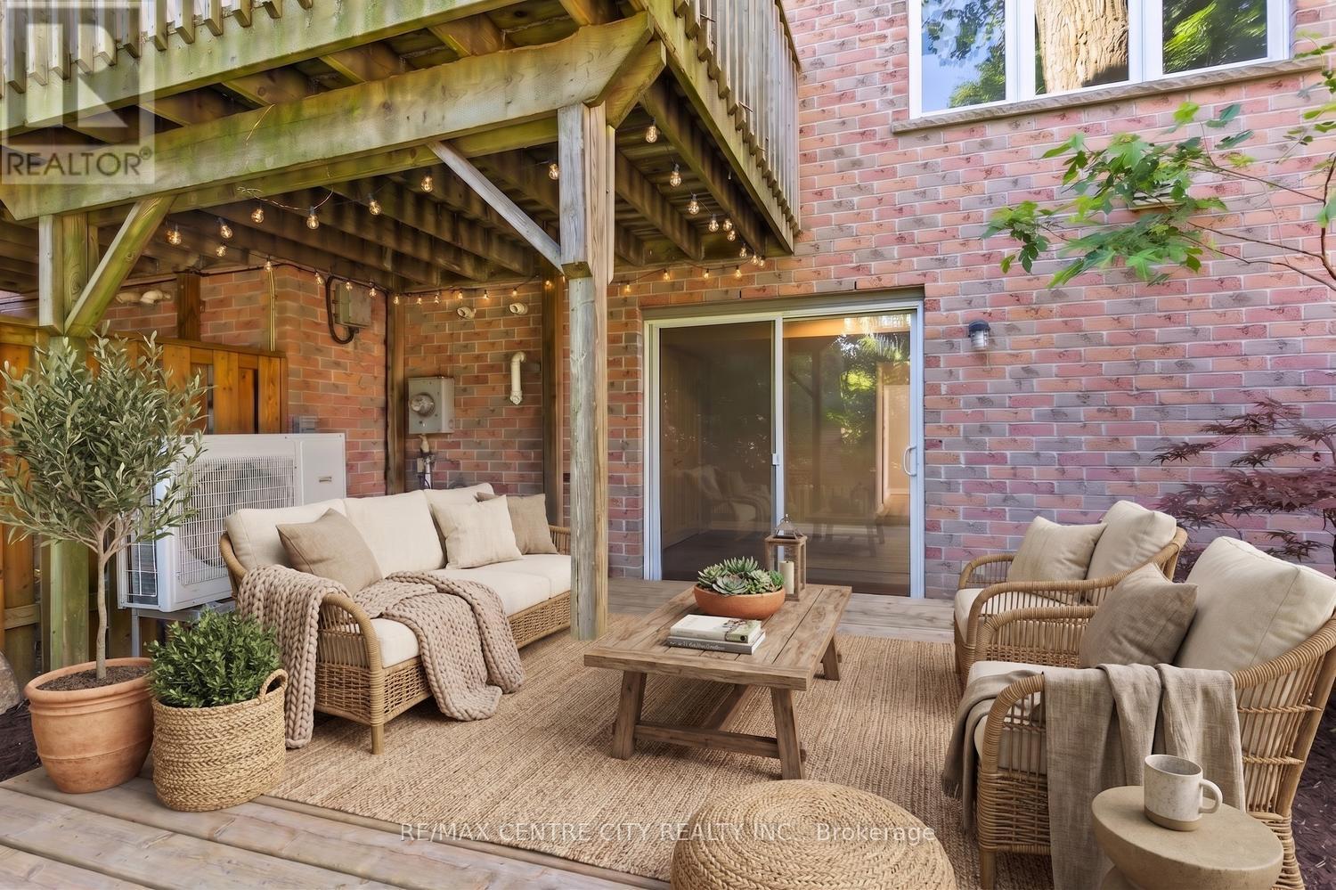 #42 9 AILSA PLACE - 10