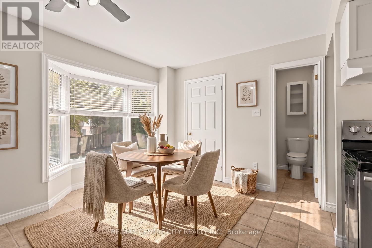 #42 9 AILSA PLACE - 16