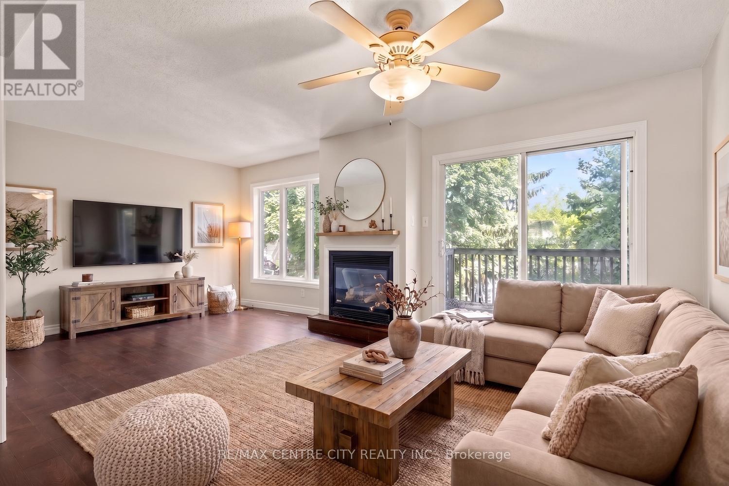 #42 9 AILSA PLACE - 18
