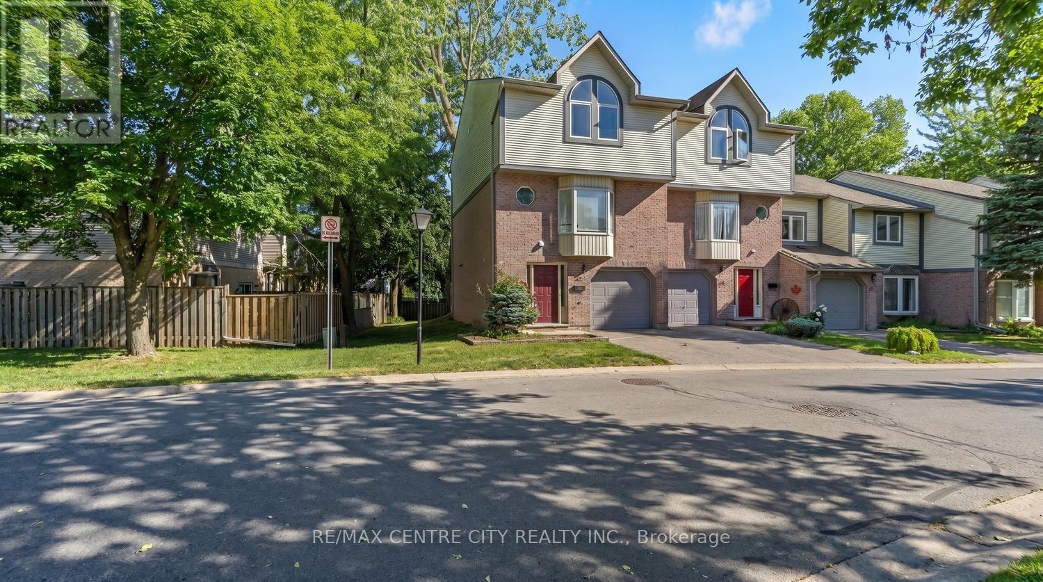 #42 9 AILSA PLACE - 2