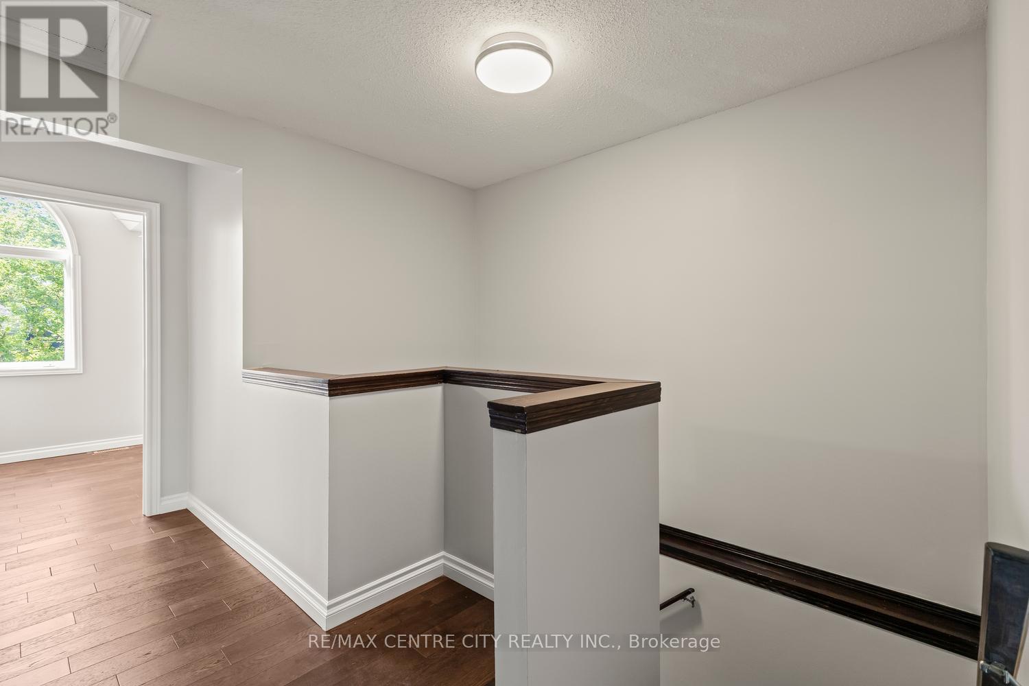 #42 9 AILSA PLACE - 26