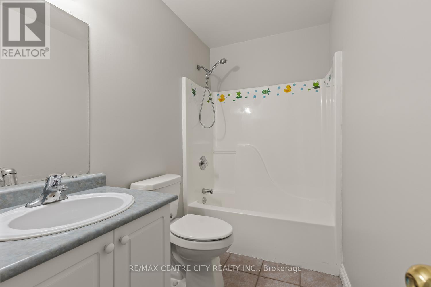 #42 9 AILSA PLACE - 37