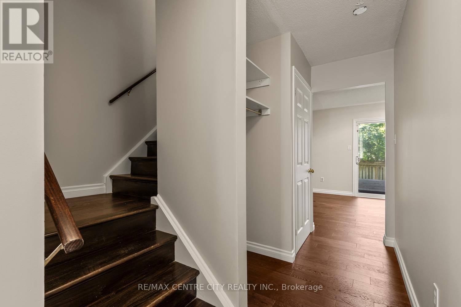 #42 9 AILSA PLACE - 4