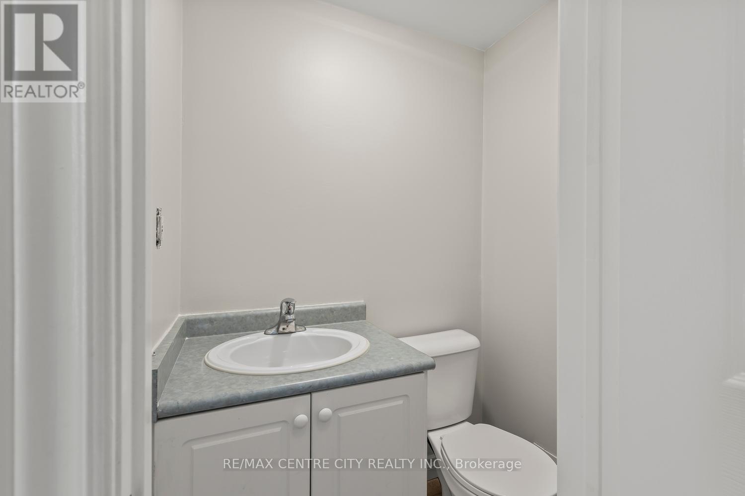 #42 9 AILSA PLACE - 6