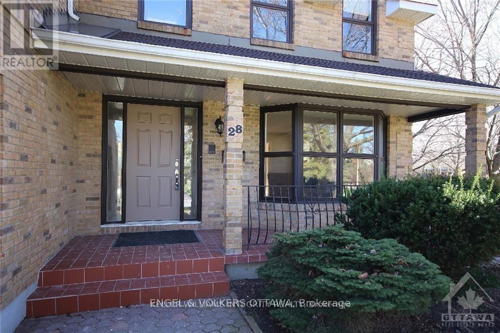 5 Bed, 4 Bath House for Sale in Ottawa – 28 COUNTRY CLUB DRIVE, Ottawa – MLS# X13421176 - Image 8