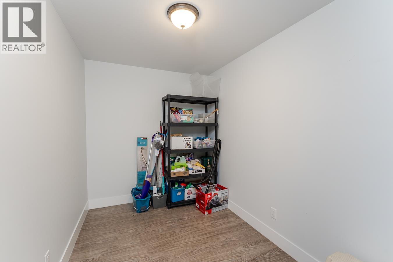 #221 2055 INGLEDEW STREET - 29