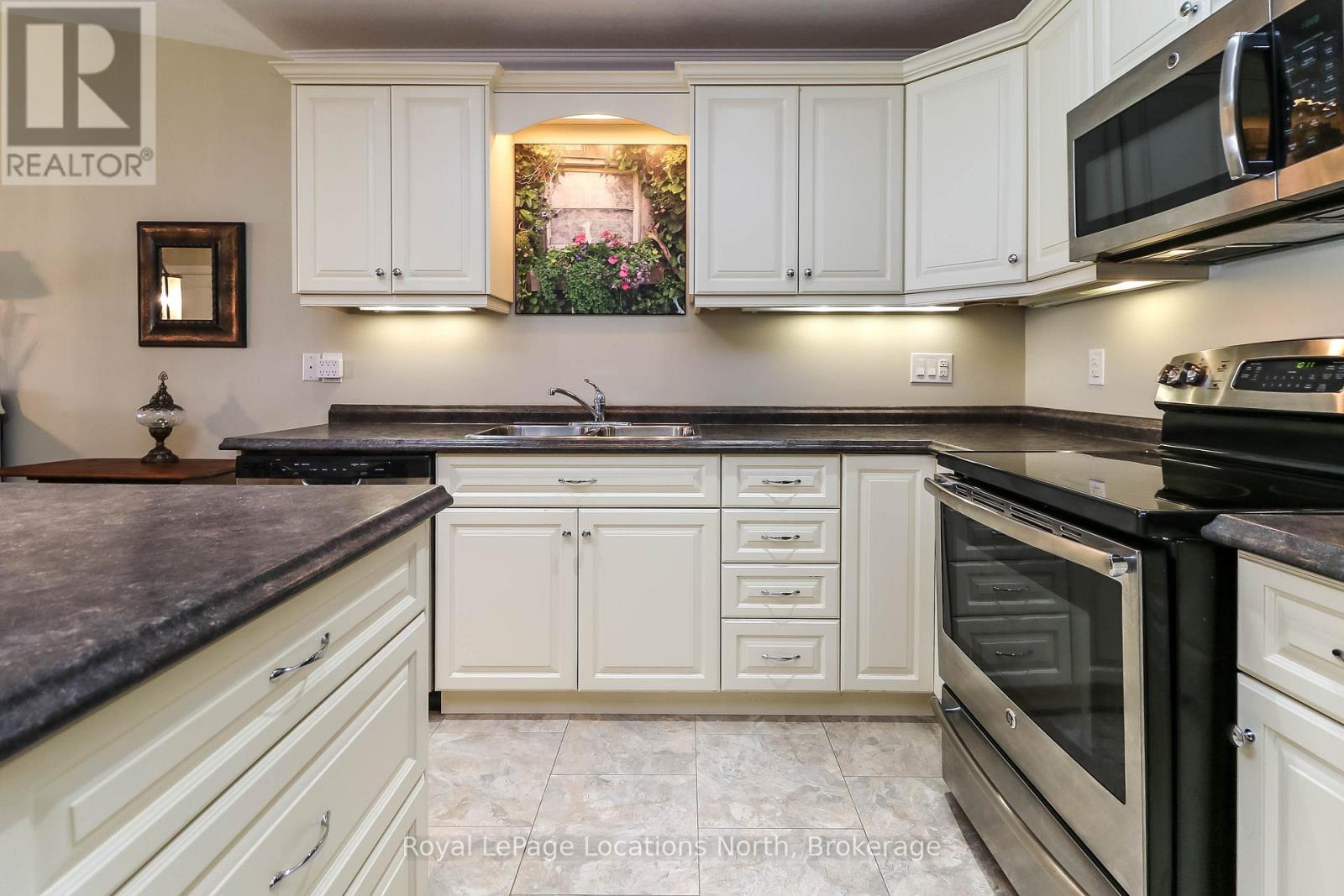 46 GARDEN GROVE CRESCENT - 17