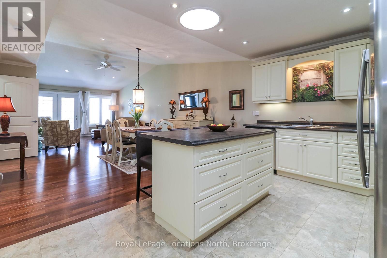 46 GARDEN GROVE CRESCENT - 18