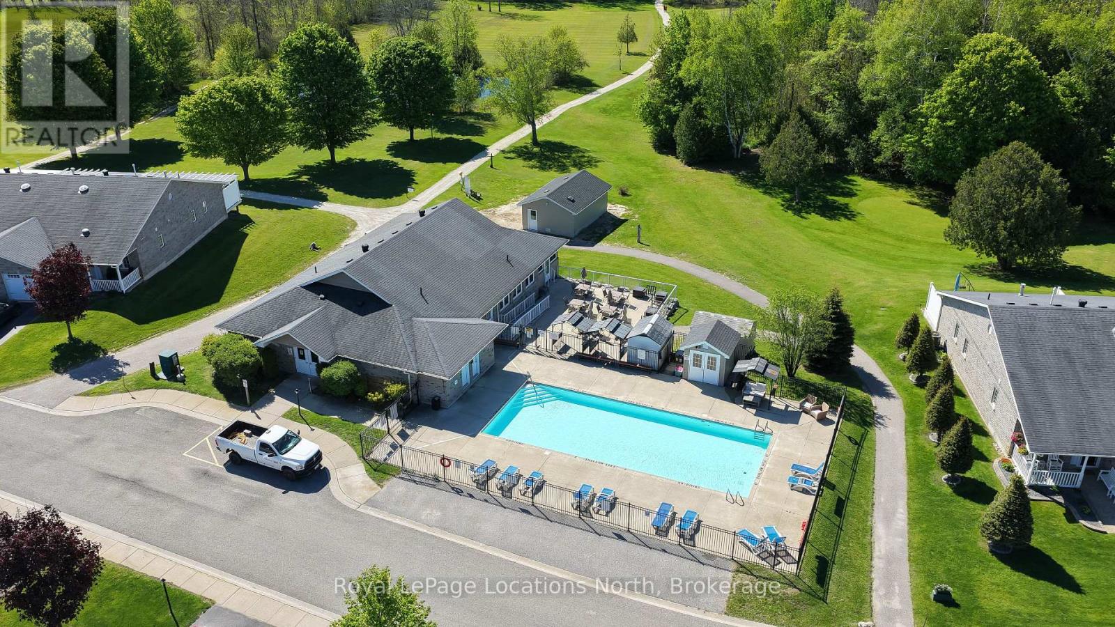 46 GARDEN GROVE CRESCENT - 4