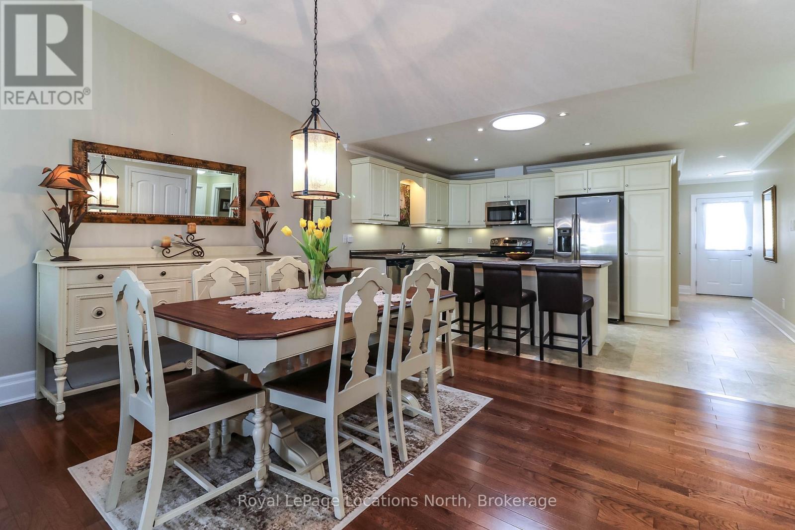 46 GARDEN GROVE CRESCENT - 8