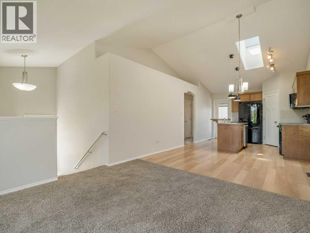 167 Blackwolf Way N — photo 8
