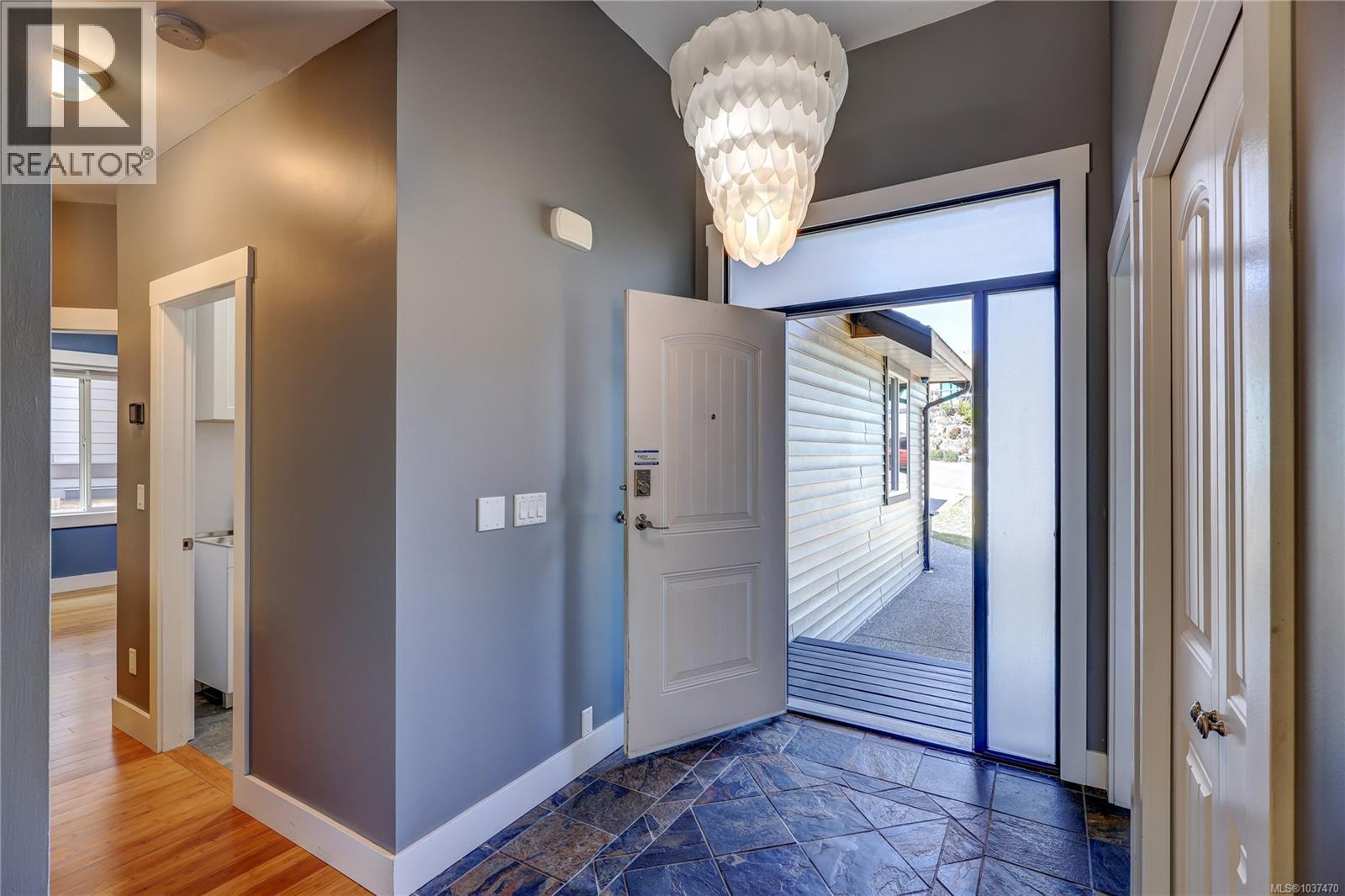 209 Shiloh Dr - 4