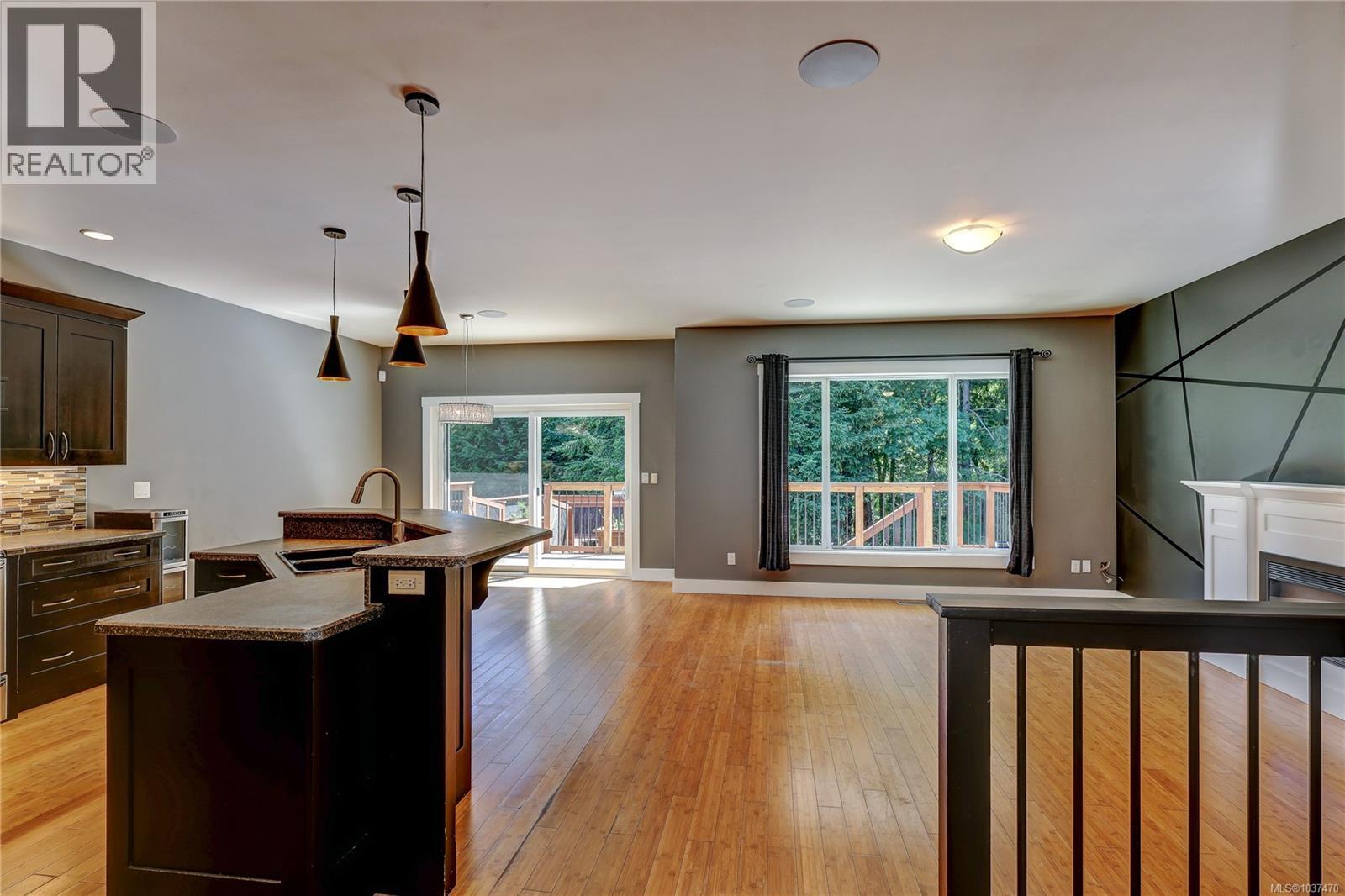 209 Shiloh Dr - 5