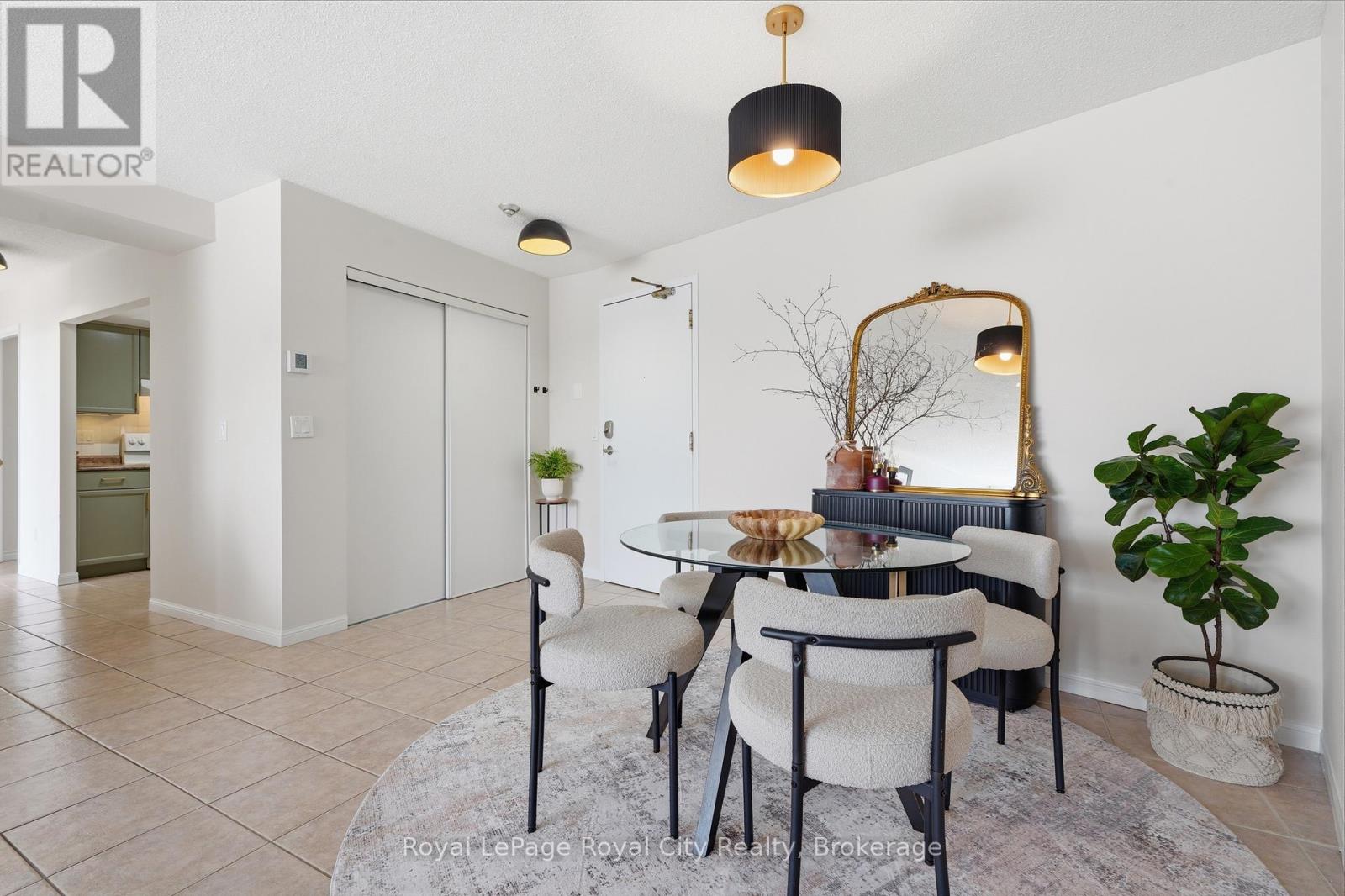 #610 107 BAGOT STREET - 10