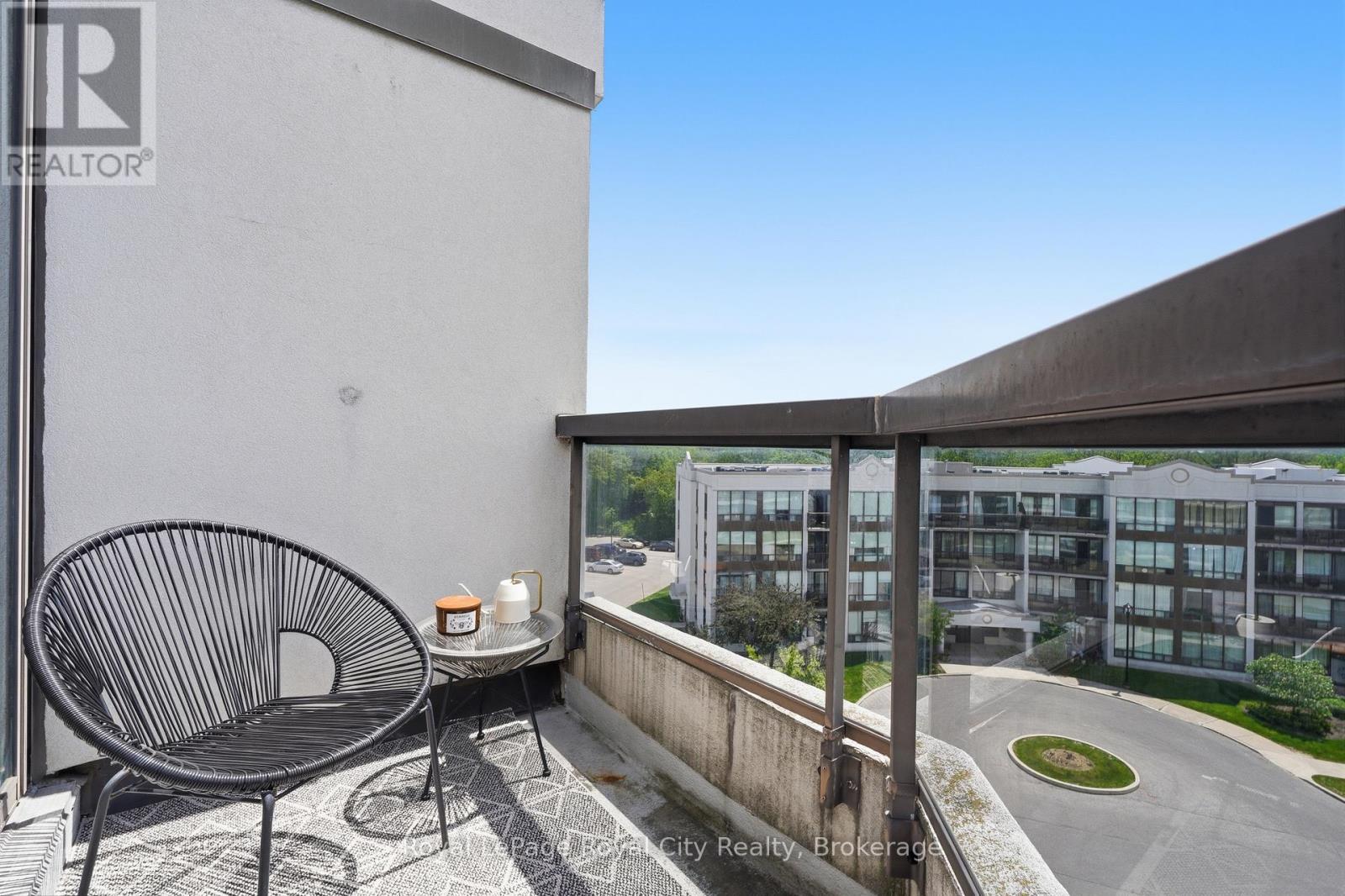 #610 107 BAGOT STREET - 14