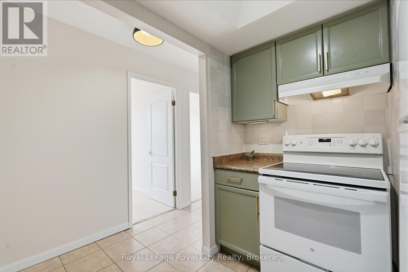 #610 107 BAGOT STREET - 19