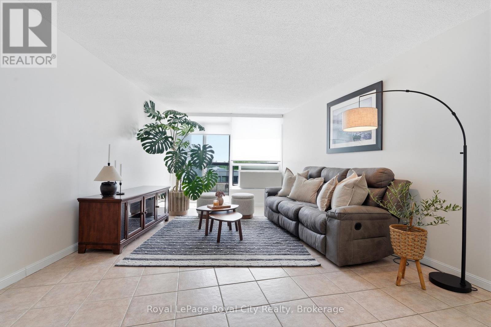 #610 107 BAGOT STREET - 7