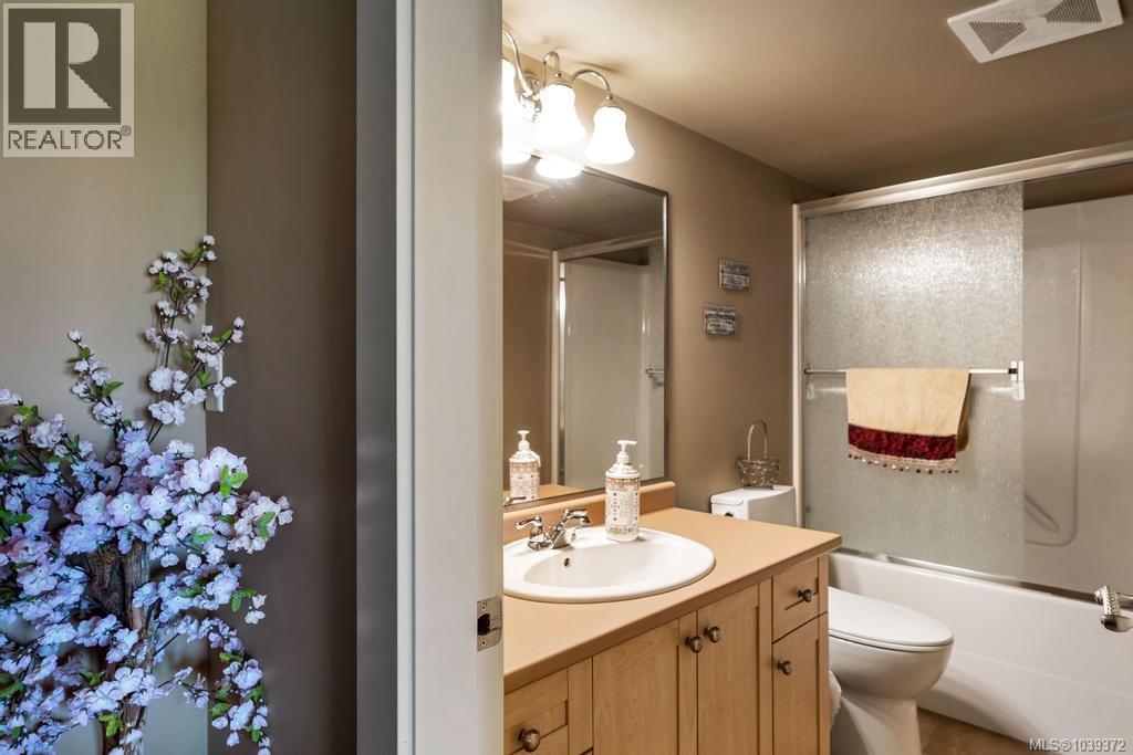 7002 East Sooke Rd - 73