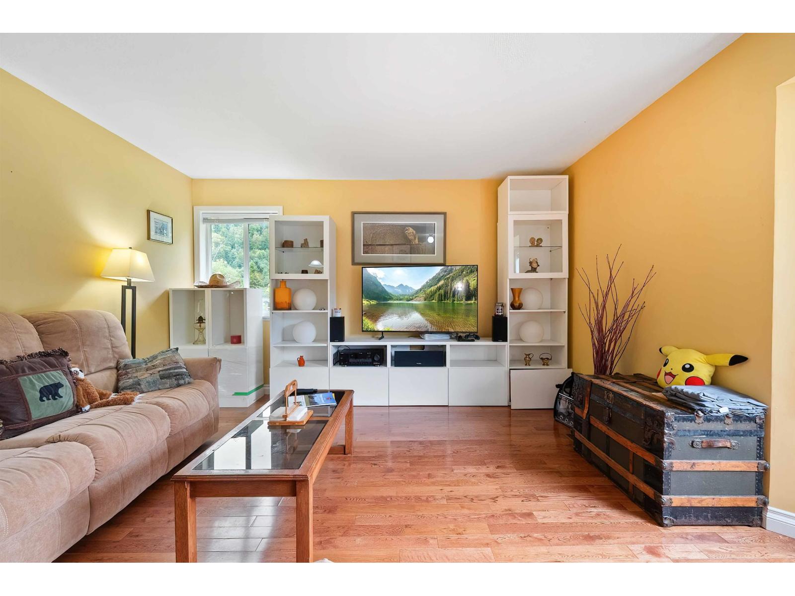 21206 LAKEVIEW CRESCENT, Kawkawa Lake, Hope