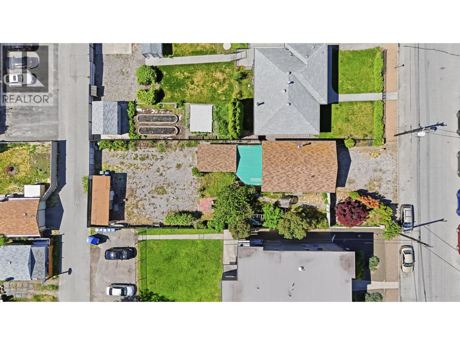 325 Haynes Street - 13