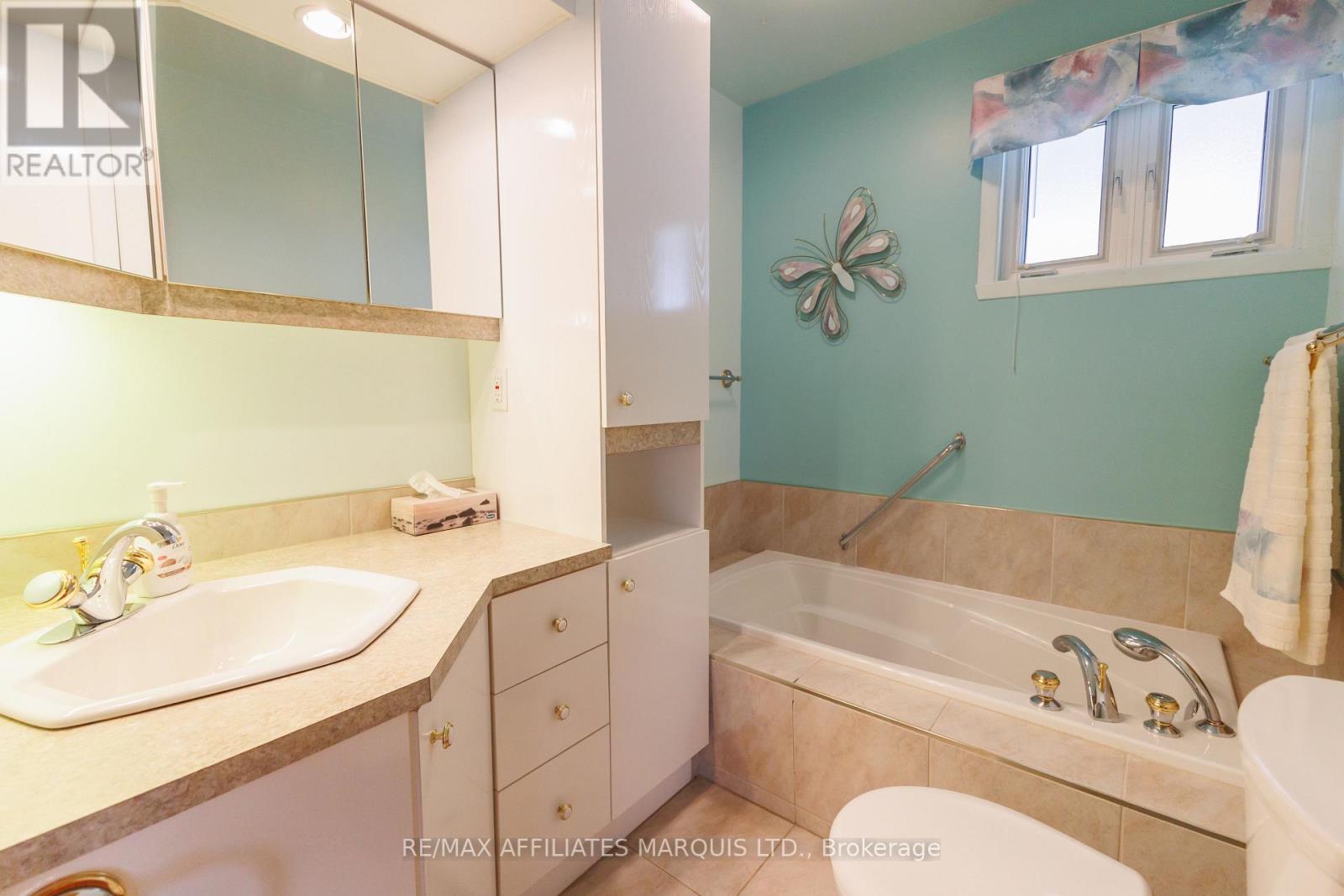 63 KINCARDINE STREET W - 33