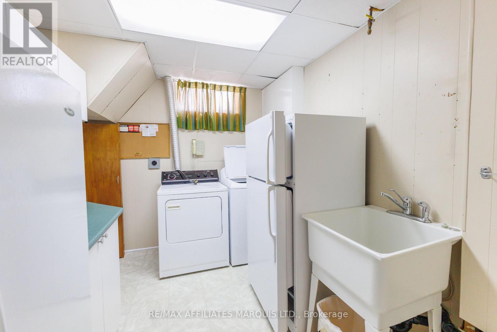 63 KINCARDINE STREET W - 40