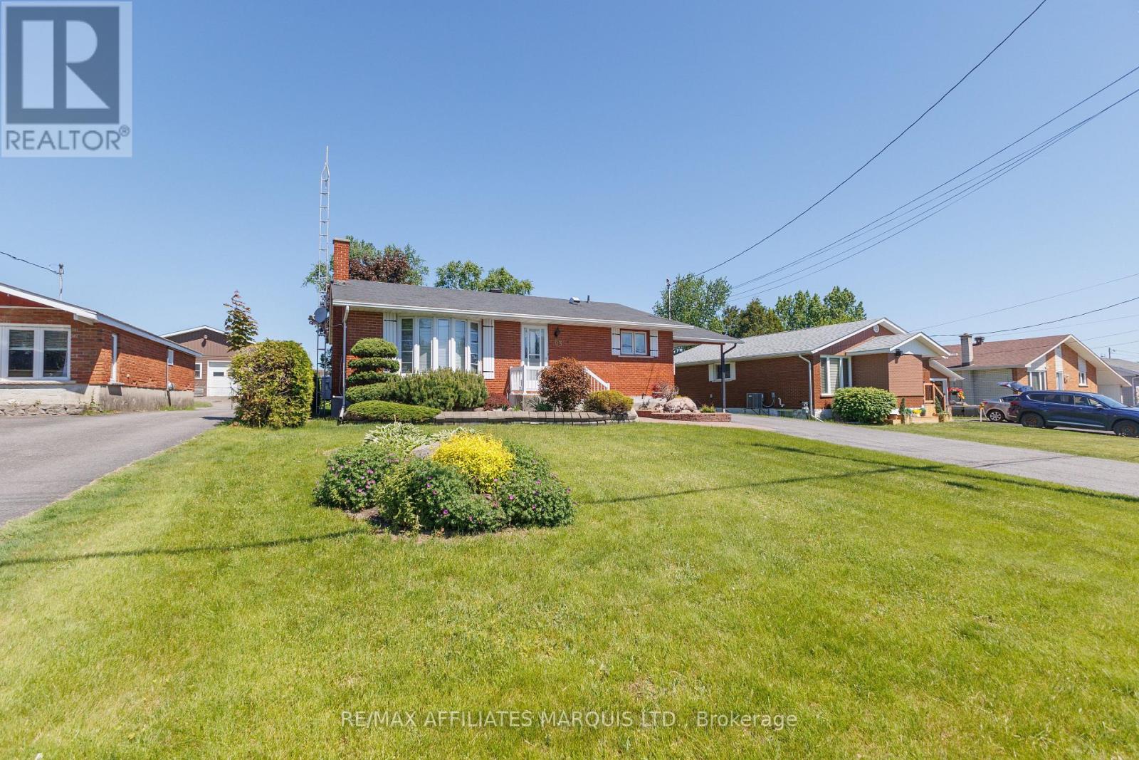 63 KINCARDINE STREET W - 6