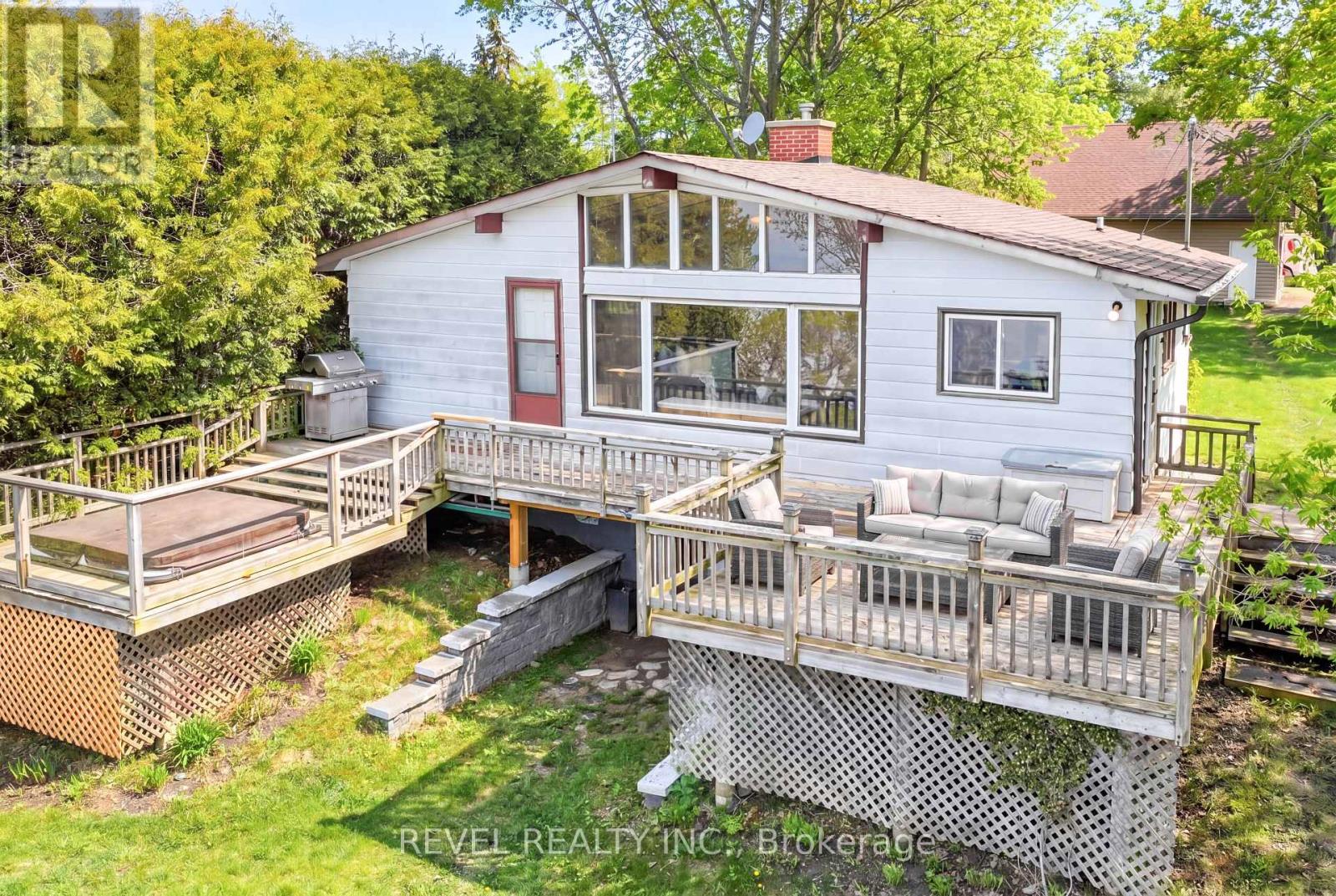 18 LAKEVIEW BOULEVARD - 3