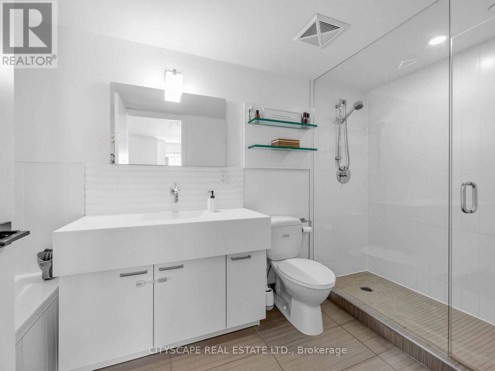 #924 55 STEWART STREET - 18