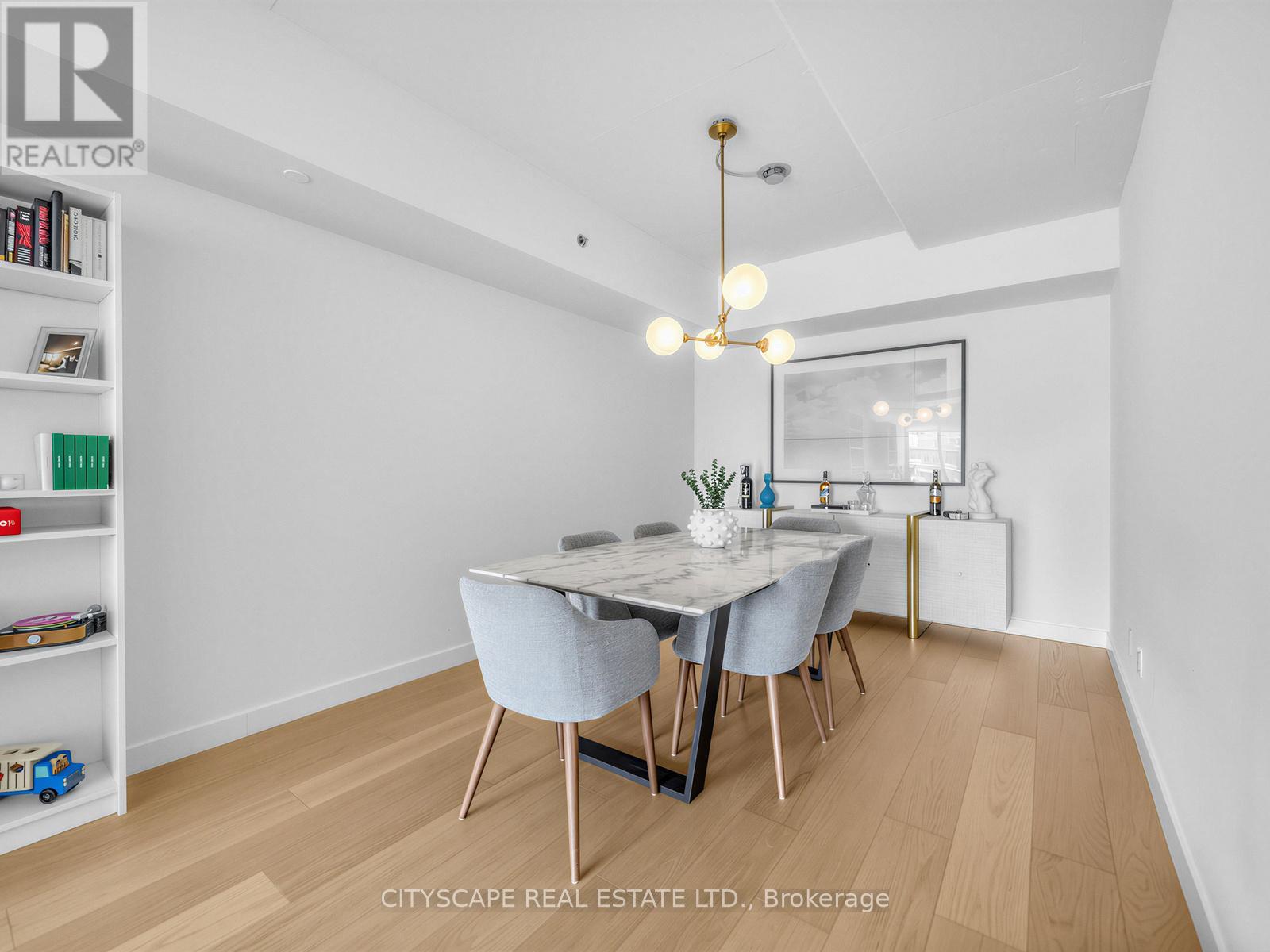 #924 55 STEWART STREET - 4