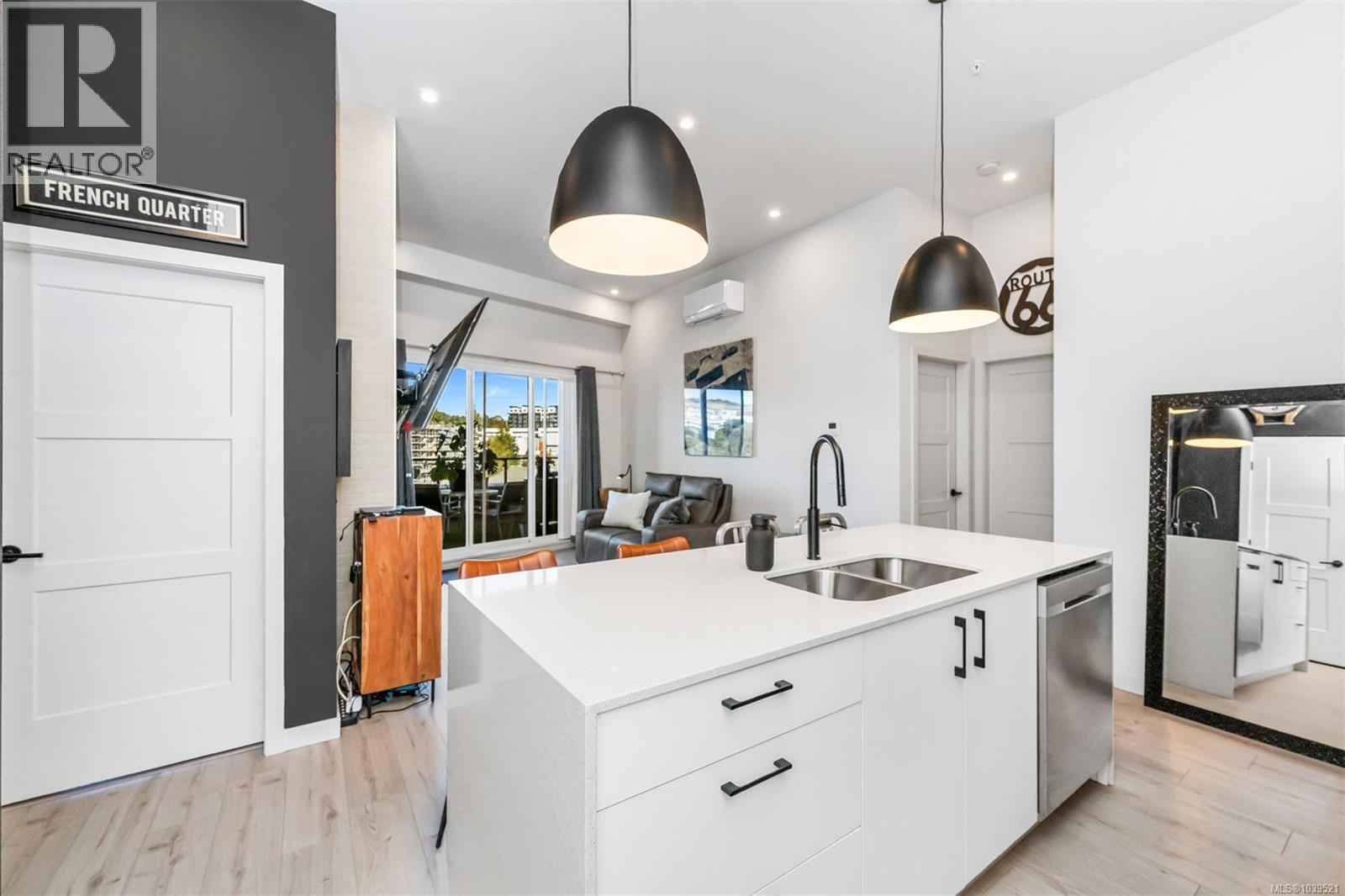 #608 947 Whirlaway Cres - 14