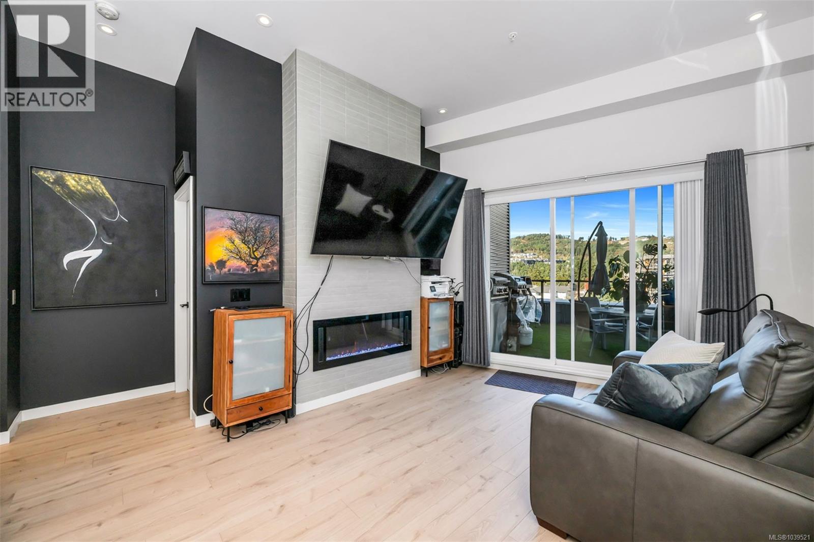 #608 947 Whirlaway Cres - 39