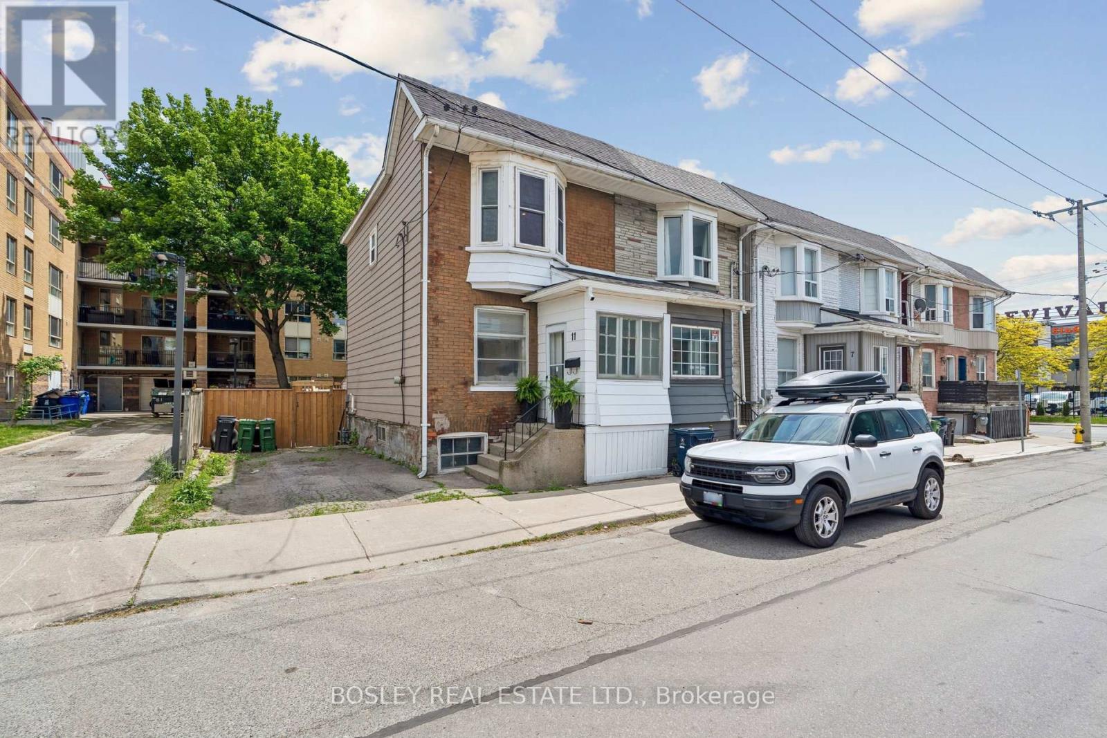 11 PAPE AVENUE - 1